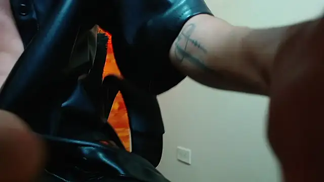 Bastiaan 28 online show from 12.24.24