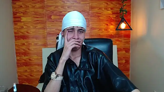 Bastiaan 28 online show from 01.14.25