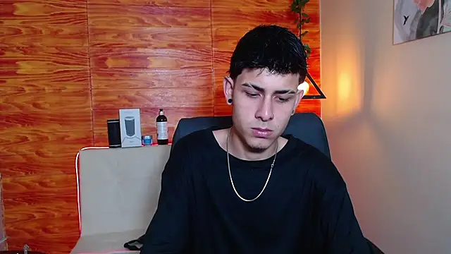 Bastiaan 28 online show from 01.26.25