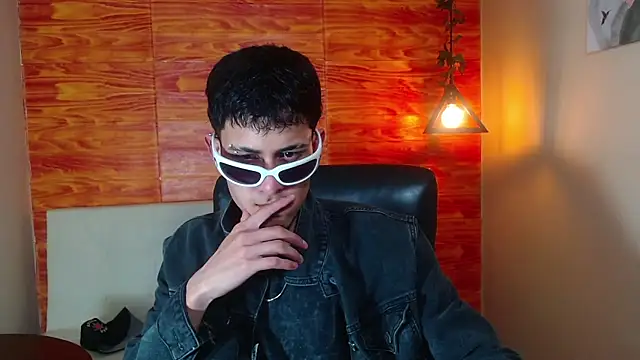 Bastiaan 28 online show from 03.02.25