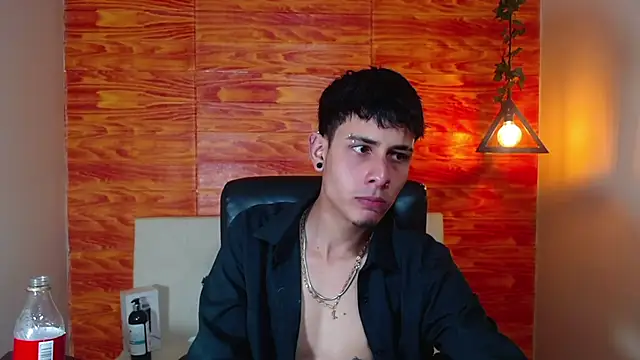 Bastiaan 28 online show from 03.14.25