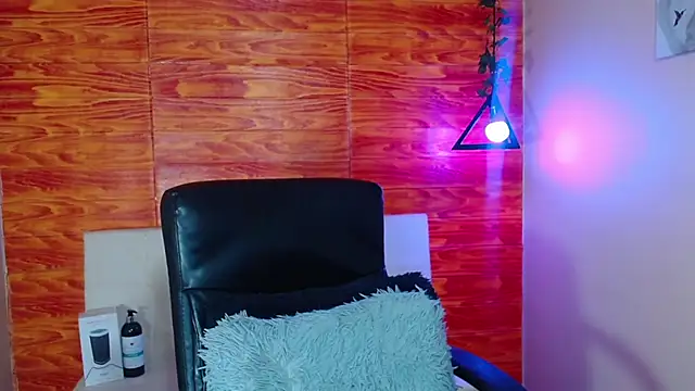 Bastiaan 28 online show from 03.20.25