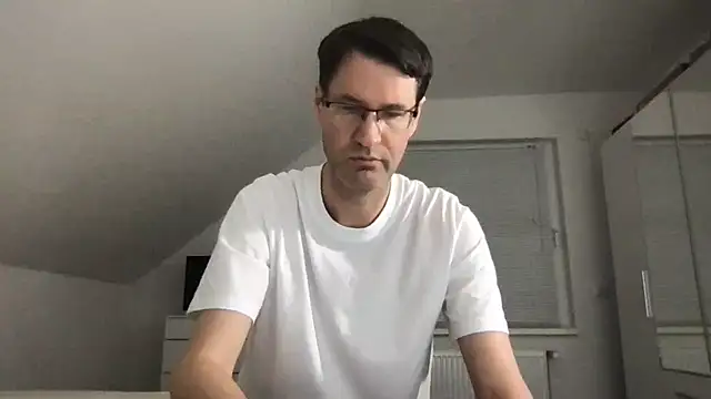 Snapshot of zxzx_cam1 chatting on 02.01.25 zxzx cam1 online show from 02.01.25