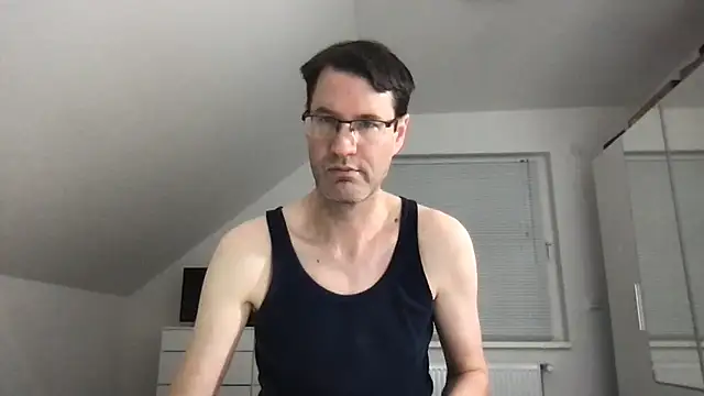 Snapshot of zxzx_cam1 chatting on 02.02.25 zxzx cam1 online show from 02.02.25