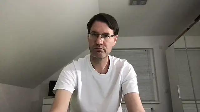 Snapshot of zxzx_cam1 chatting on 03.22.25 zxzx cam1 online show from 03.22.25