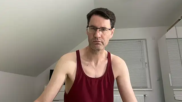 Snapshot of zxzx_cam1 chatting on 02.22.26 zxzx cam1 online show from 02.22.26