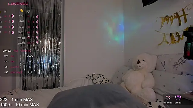 Snapshot of HANNA_MONTANAS chatting on 02.05.26 HANNA MONTANAS online show from 02.05.26