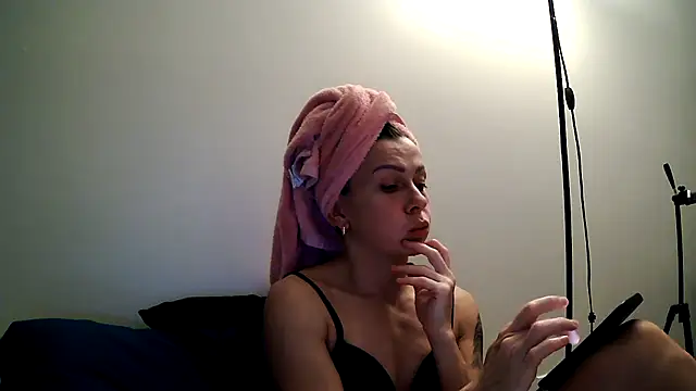 anechka1 online show from 12.14.25