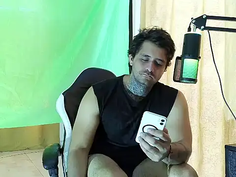 aronmiller404 online show from 07.15.26