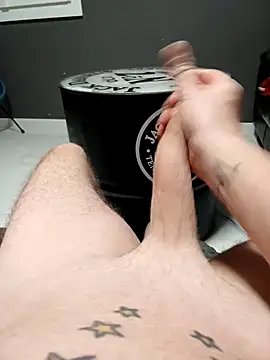 Snapshot of killminou chatting on 01.29.25 killminou online show from 01.29.25