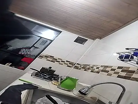 Snapshot of ToysSex_1 chatting on 12.03.25 ToysSex 1 online show from 12.03.25