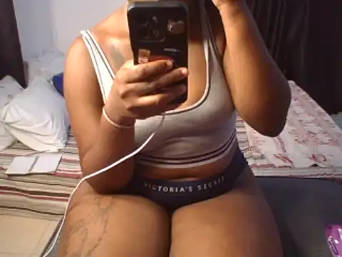 Snapshot of Miss_bambi chatting on 01.27.25 Miss bambi online show from 01.27.25