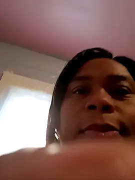 Snapshot of pinkpassionpleaser chatting on 12.22.24 pinkpassionpleaser online show from 12.22.24