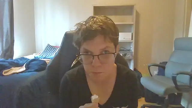 Snapshot of KaliSnow199623 chatting on 09.12.25 KaliSnow199623 online show from 09.12.25