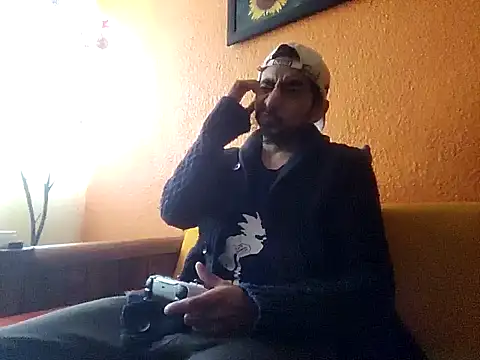Snapshot of Angel_Coronel chatting on 01.11.25 Angel Coronel online show from 01.11.25