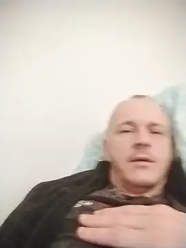 Snapshot of Singlepennis chatting on 03.19.25 Singlepennis online show from 03.19.25