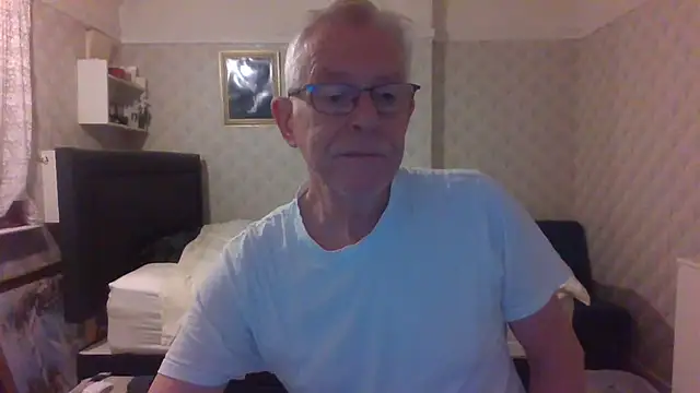 Snapshot of shaun63m chatting on 02.15.26 shaun63m online show from 02.15.26