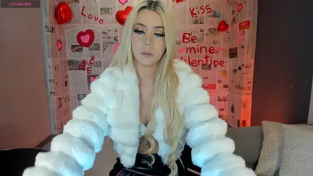 HannaConnor  online show from 02.13.26