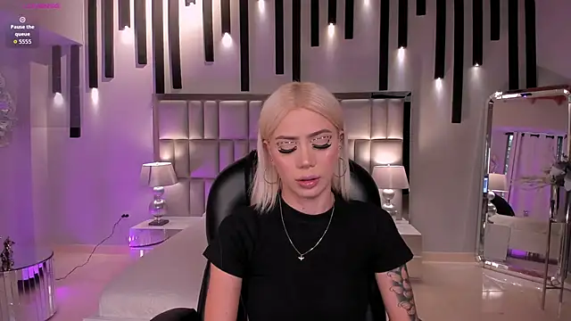 HannaConnor  online show from 03.07.26