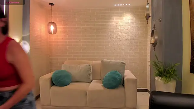 AliceHarper  online show from 10.11.25