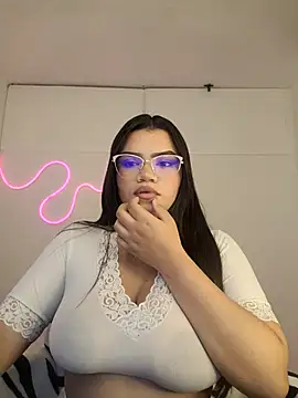 Snapshot of Johanna6 chatting on 02.21.25 Johanna6 online show from 02.21.25