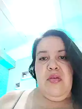 Snapshot of lunanataly chatting on 01.15.25 lunanataly online show from 01.15.25