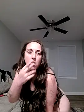 Snapshot of PhatAss_Kummmilla chatting on 12.14.24 PhatAss Kummmilla online show from 12.14.24