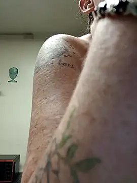 Snapshot of PhatAss_Kummmilla chatting on 09.12.25 PhatAss Kummmilla online show from 09.12.25