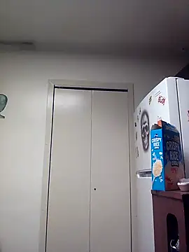 Snapshot of PhatAss_Kummmilla chatting on 11.19.25 PhatAss Kummmilla online show from 11.19.25