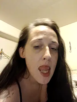 Snapshot of PhatAss_Kummmilla chatting on 11.30.25 PhatAss Kummmilla online show from 11.30.25