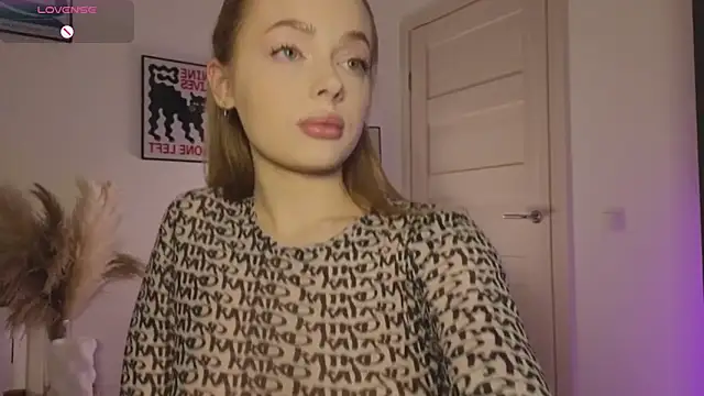  MayShy  online show from 03.21.25