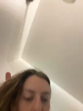 Snapshot of jungleangel chatting on 02.28.25 jungleangel online show from 02.28.25