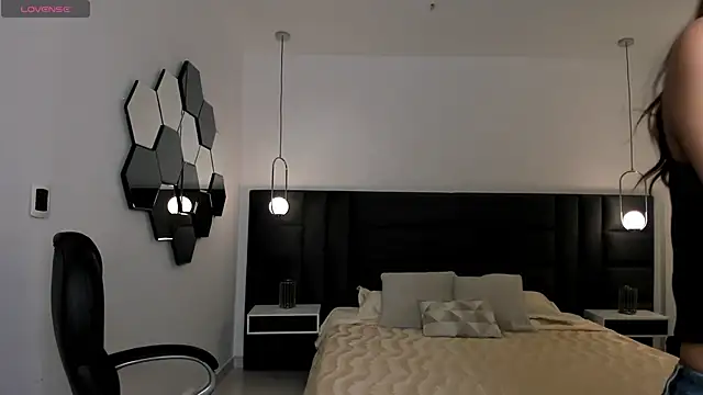 AnaisNin online show from 09.19.25