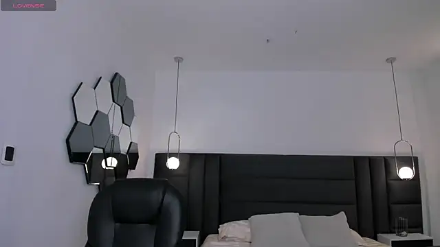 AnaisNin online show from 11.12.25