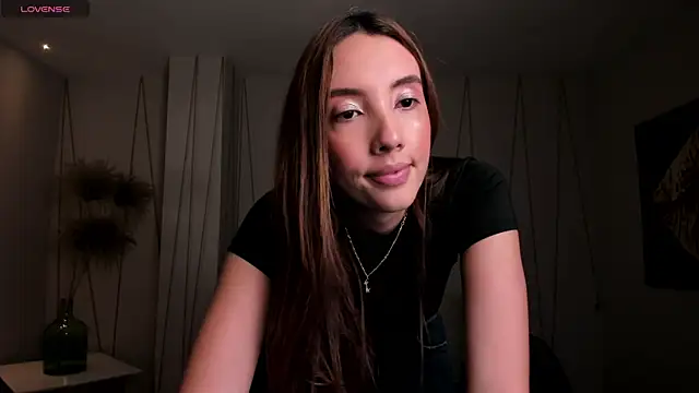 Snapshot of AnaisNin chatting on 04.16.26 AnaisNin online show from 04.16.26