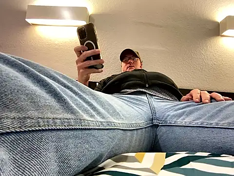 Snapshot of KrixKross chatting on 02.21.26 KrixKross online show from 02.21.26