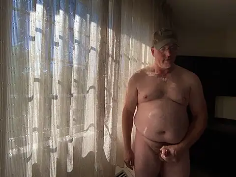 Snapshot of KrixKross chatting on 04.06.26 KrixKross online show from 04.06.26