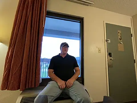 Snapshot of KrixKross chatting on 04.14.26 KrixKross online show from 04.14.26