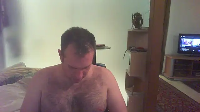 Snapshot of Mike_12hot chatting on 11.19.25 Mike 12hot online show from 11.19.25