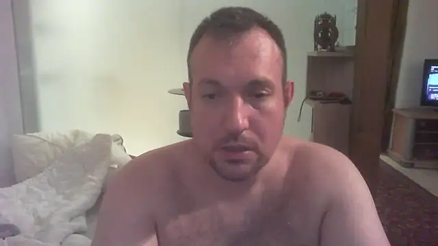 Snapshot of Mike_12hot chatting on 04.08.26 Mike 12hot online show from 04.08.26