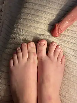 Leanaa Jolly online show from 02.24.26