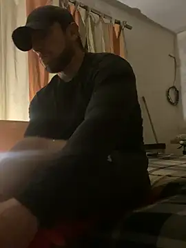 Snapshot of FumesClouds chatting on 01.06.25 FumesClouds online show from 01.06.25