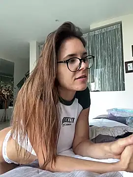 JuicyFruits93 online show from 03.02.25