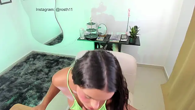 rossth1 online show from 02.05.25