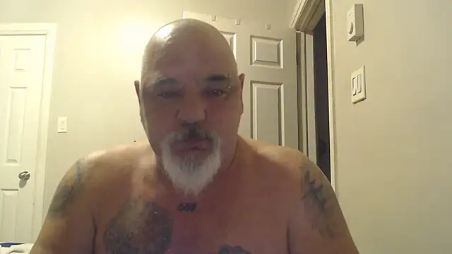 Snapshot of Newfiesausage1972 chatting on 03.23.25 Newfiesausage1972 online show from 03.23.25