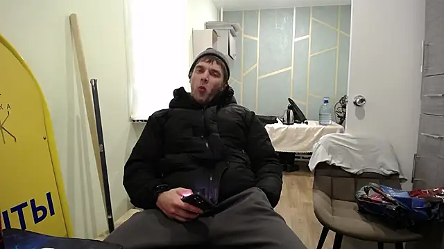 Max 2322 online show from 02.02.26