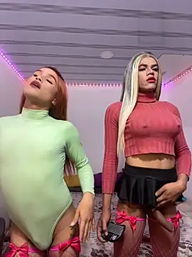 Snapshot of big_girl21cm chatting on 09.11.25 big girl21cm online show from 09.11.25