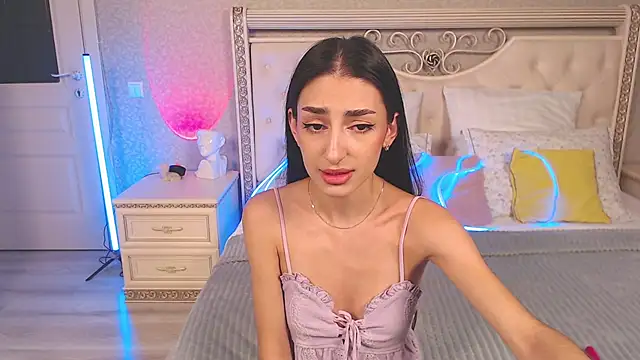 Snapshot of Lina_Robbins chatting on 10.18.25 Lina Robbins online show from 10.18.25