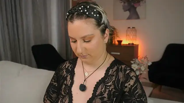 Snapshot of Ximenna_Cruz chatting on 02.21.26 Ximenna Cruz online show from 02.21.26