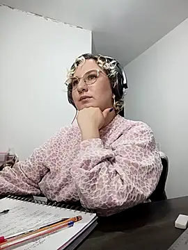 Snapshot of Ximenna_Cruz chatting on 04.29.26 Ximenna Cruz online show from 04.29.26